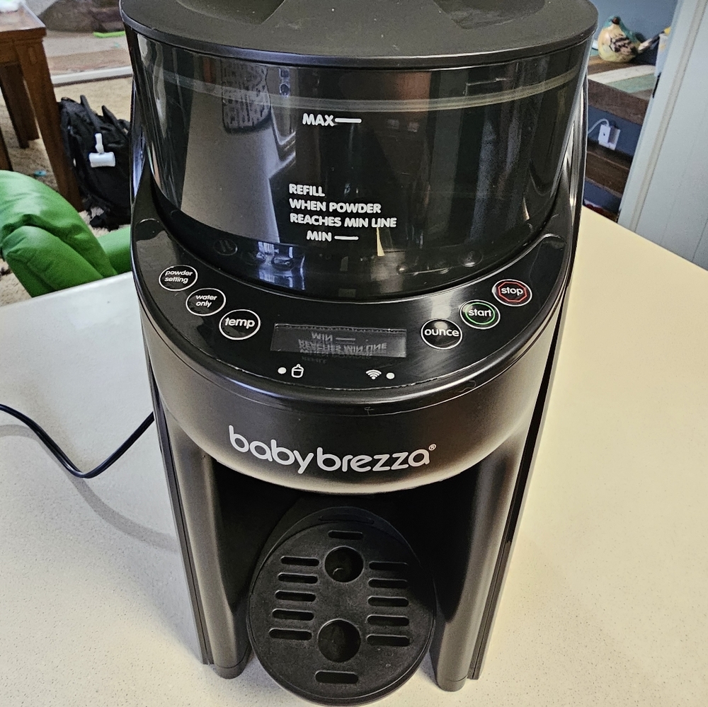 Baby Brezza Formula Pro Advanced WiFi Formula Dispenser - Black